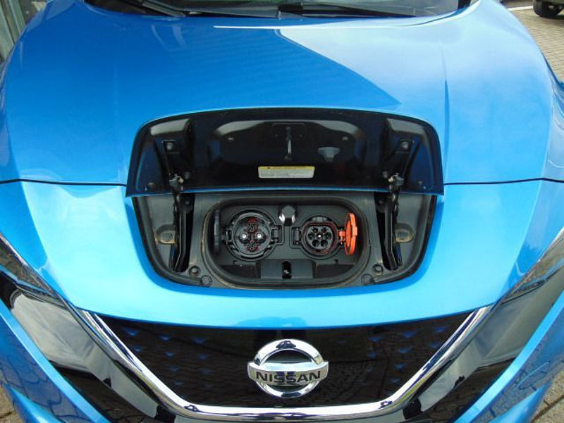 Nissan Leaf Tekna LED Leder Alu 360° Winter-Paket Bose